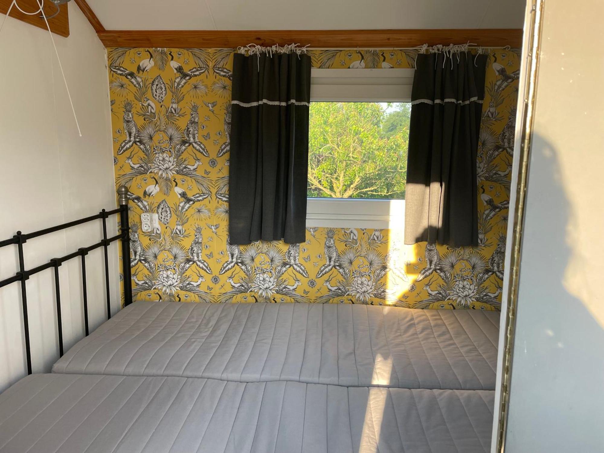 Pipowagen Mamaloe Bed & Breakfast Kesteren Bagian luar foto
